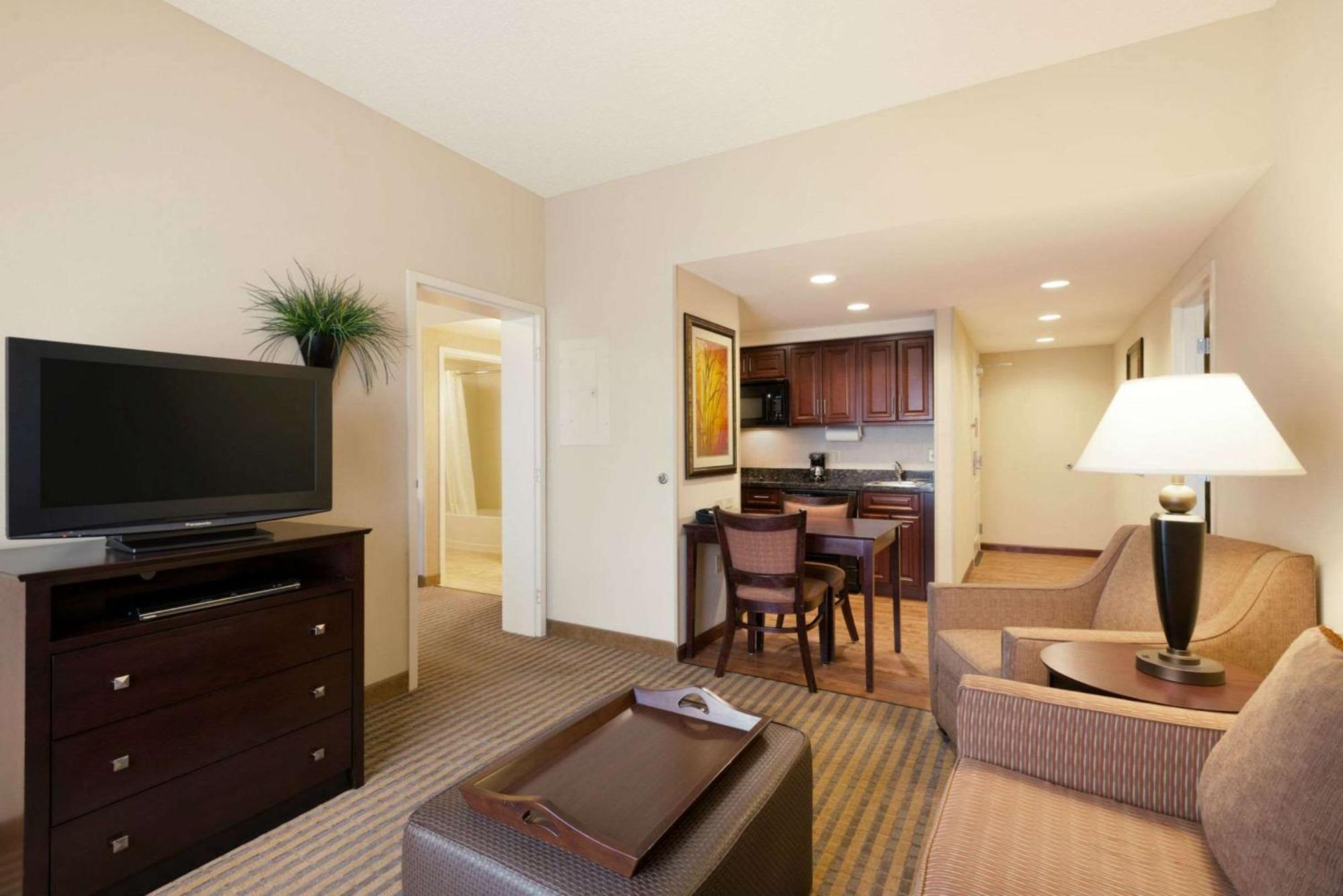 Homewood Suites New Brighton Exterior photo